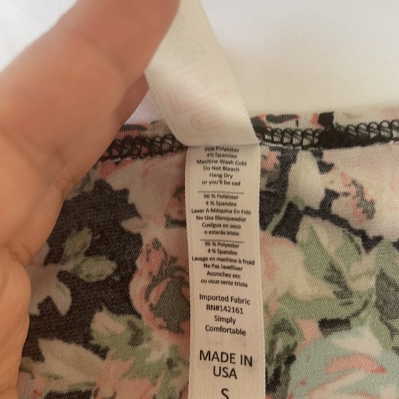 LolaRoe short sleeve Floral Prints Tunic/Dress Top - Picture 8 of 9